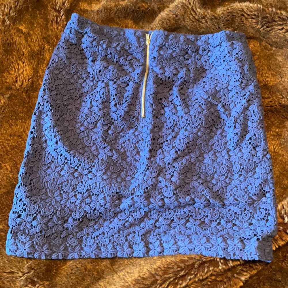 Chic navy lace mid-length pencil skirt